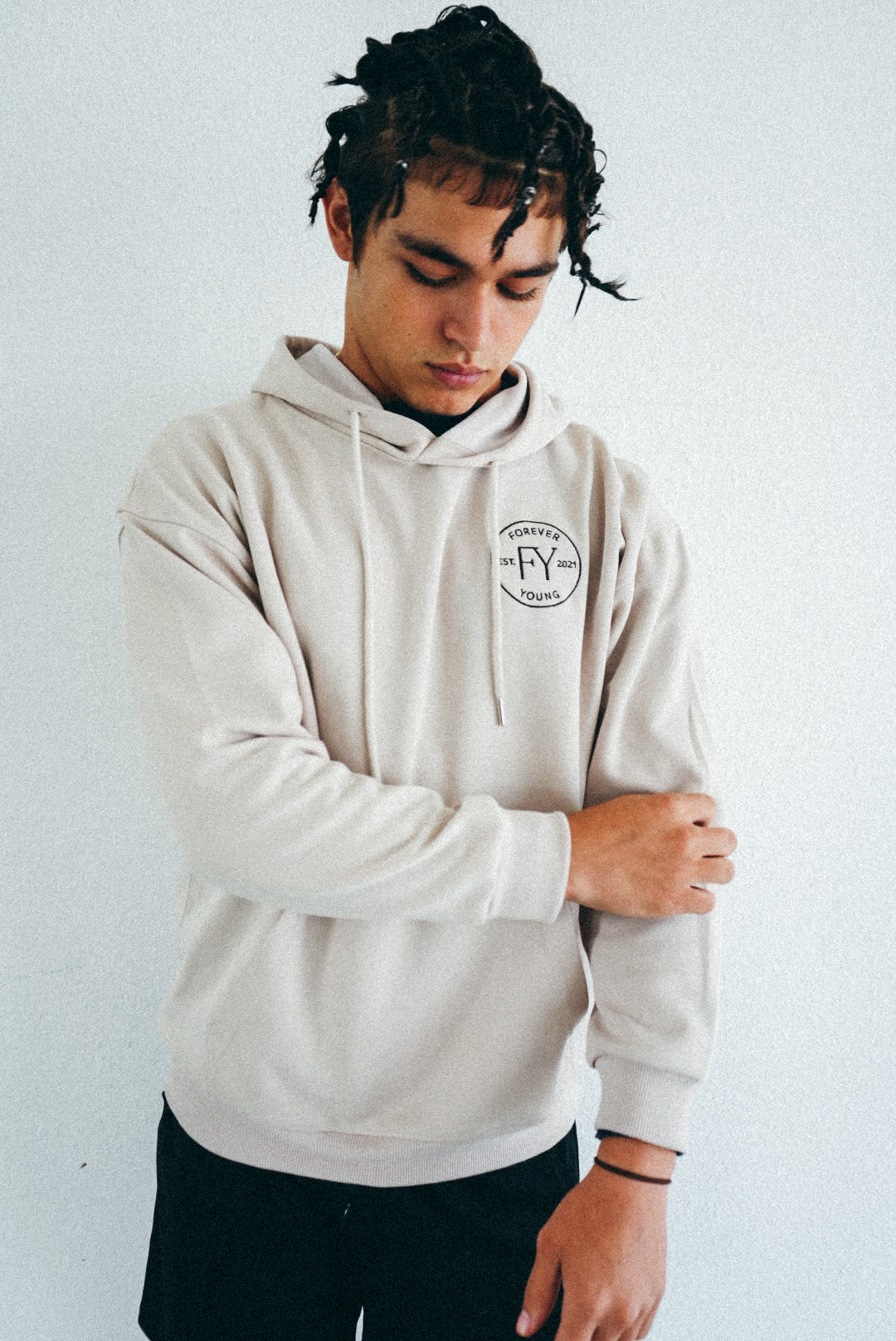 FOREVER YOUNG HOODIE